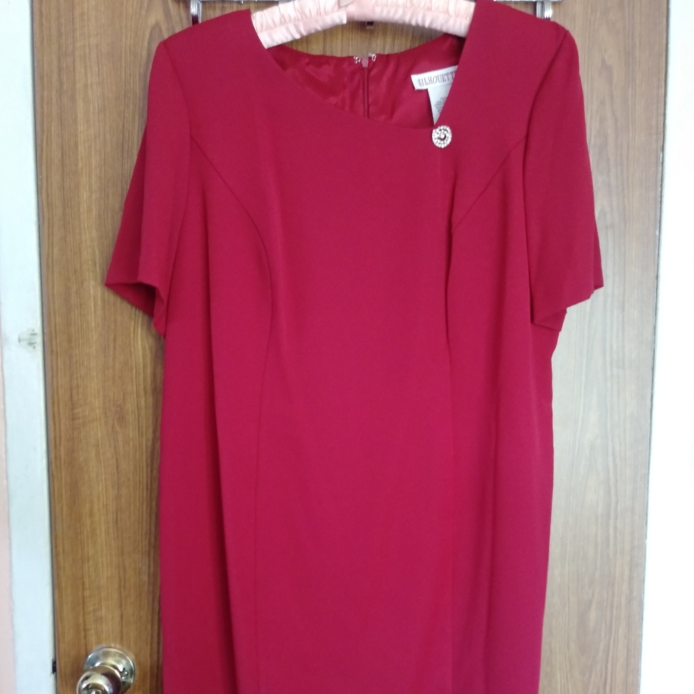 Silhouettes Crimson Red Dress Size 16 NWOT